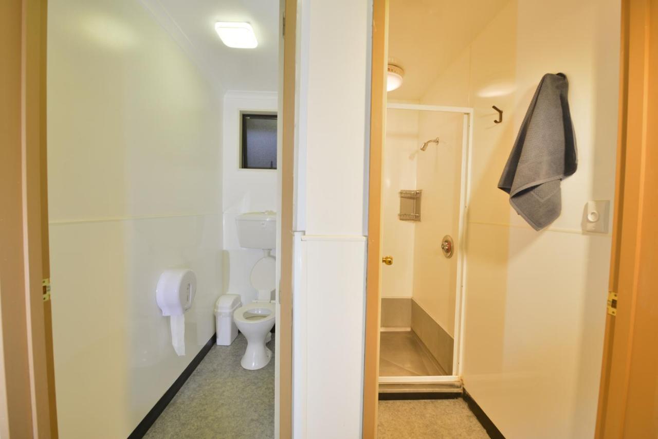 Wilderness Backpackers Hostel Хааст Екстериор снимка