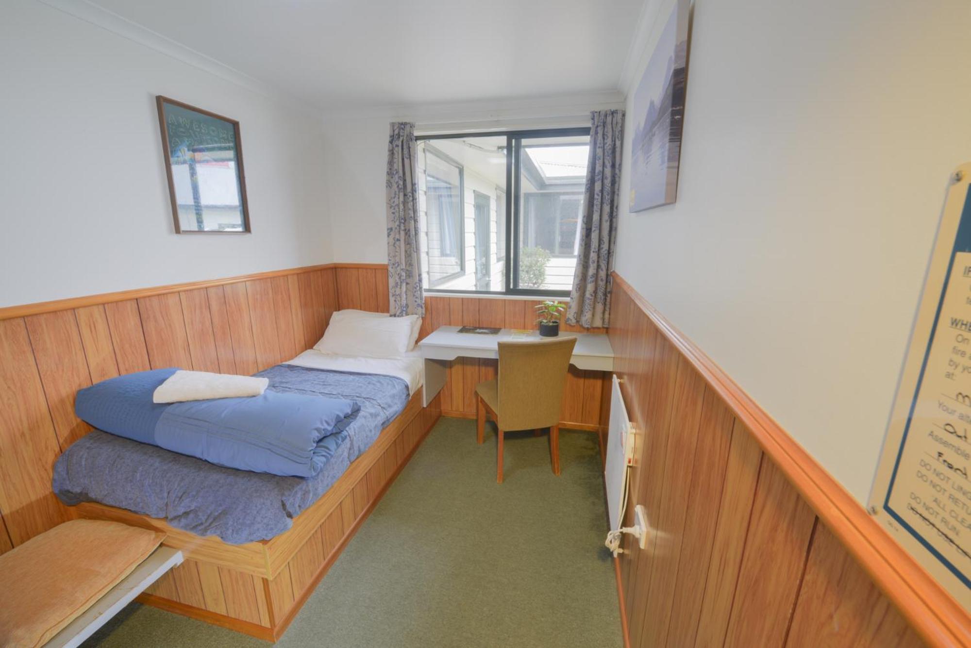 Wilderness Backpackers Hostel Хааст Екстериор снимка